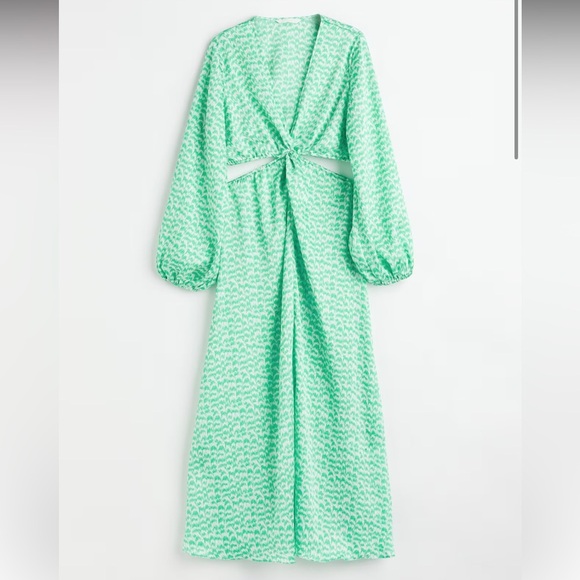 H&M Ballooned-Sleeve Green Print Cut-Out Crepe Dress - Picture 5 of 15
